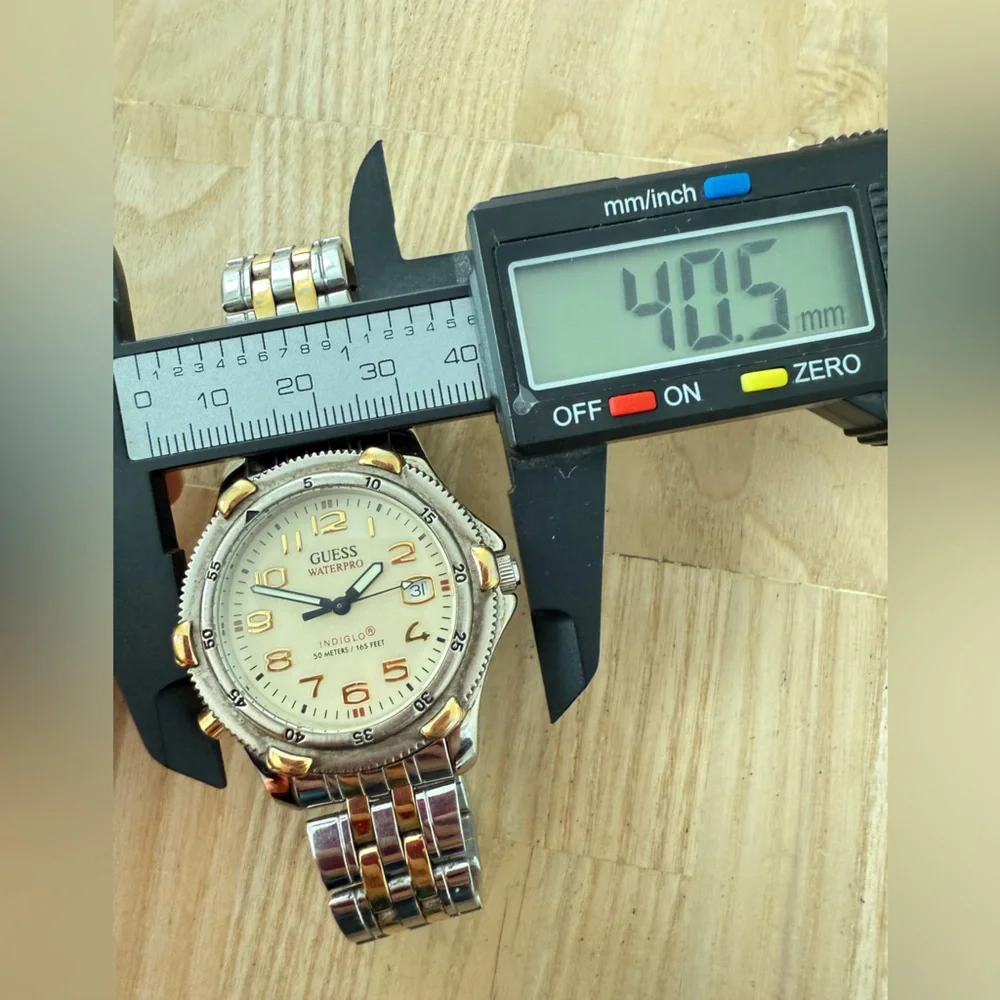 Rare Vintage Guess waterpro men’s two tone diver watch NEW BATTERY